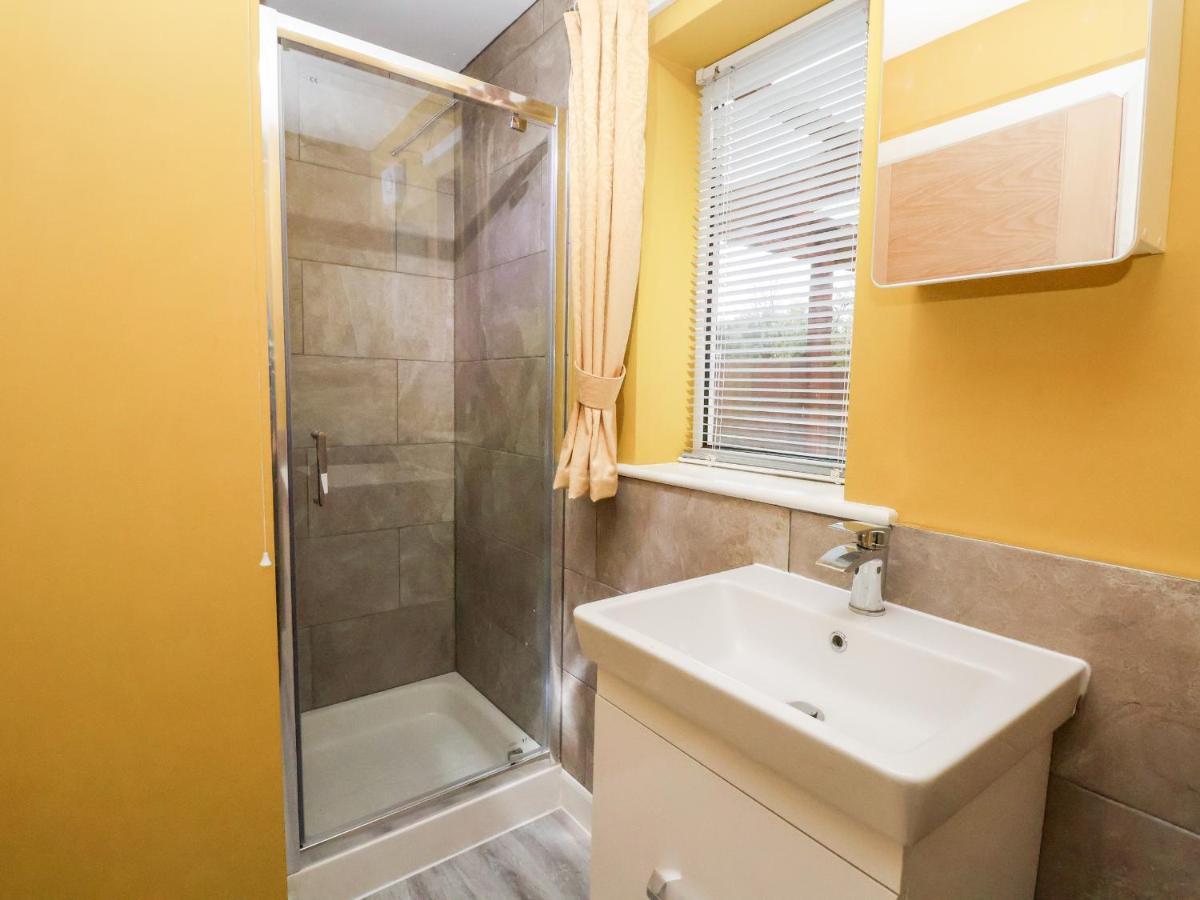 The Hollies Villa Prestatyn Dış mekan fotoğraf