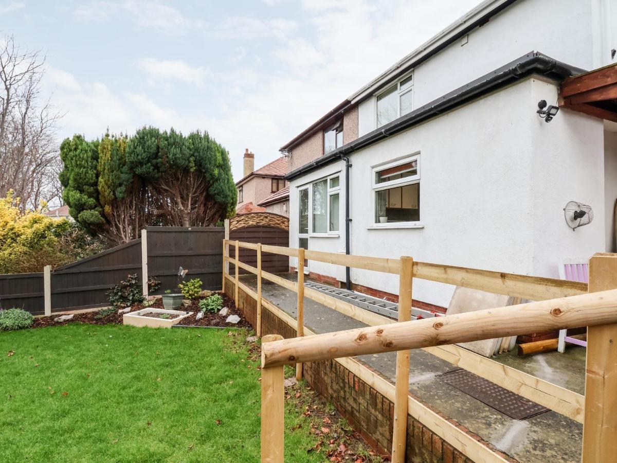 The Hollies Villa Prestatyn Dış mekan fotoğraf