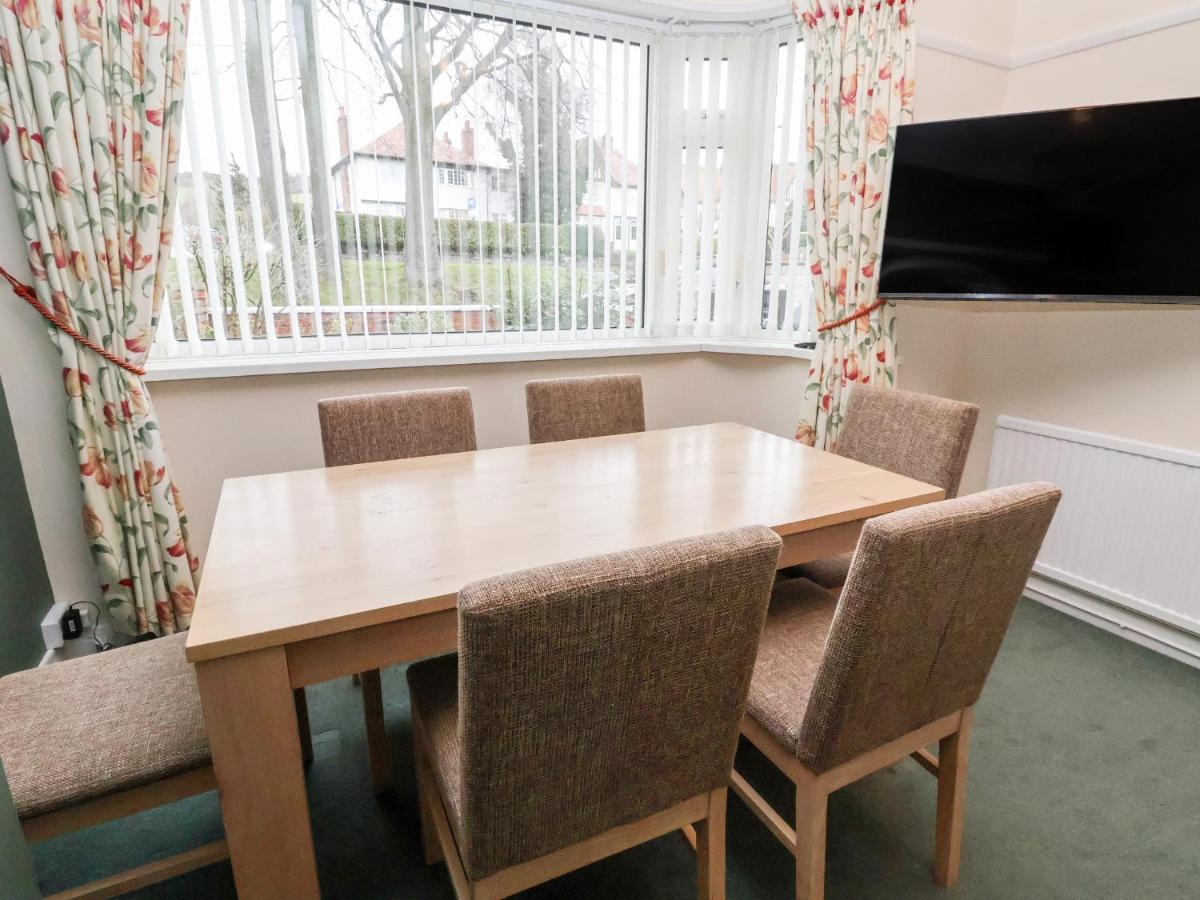 The Hollies Villa Prestatyn Dış mekan fotoğraf