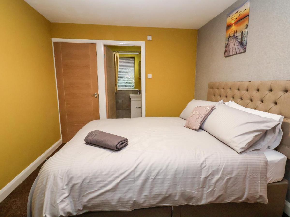 The Hollies Villa Prestatyn Dış mekan fotoğraf
